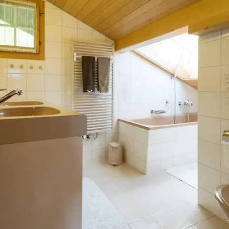 Duplex Flat - Amazing With Pond بيت للعطل *